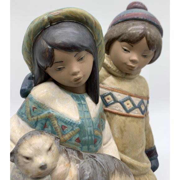Vtg Lladro Figurine ARCTIC ALLIES Inuit BOY AND GIRL #2227 Retired 2004 - Picture 6 of 7